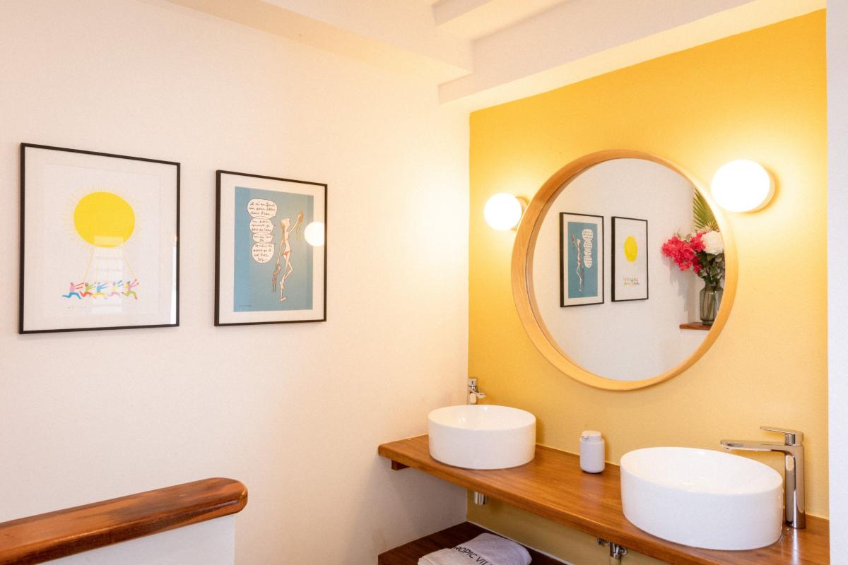 Location villa 7 chambres Anses Arlet Martinique - Salle d'eau chambre 4 et 5